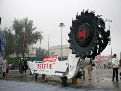 煤矿现代采掘设备与电气控制技术及机械电气设备研究