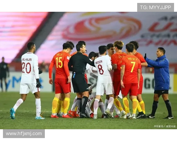 2018卡塔尔与中国足球对决海报设计展现激情与梦想的碰撞